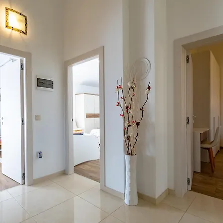 Nyaraló Veronika Vinkuran