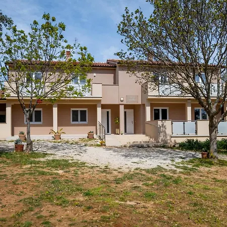 Ferienhaus Veronika *