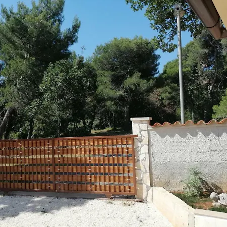 Veronika Ferienhaus Vinkuran